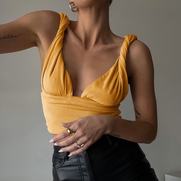 Tops - Twist Strap Knit Top